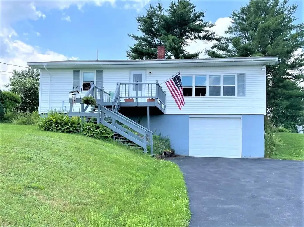 187 Ripley Road Dexter ME 04930