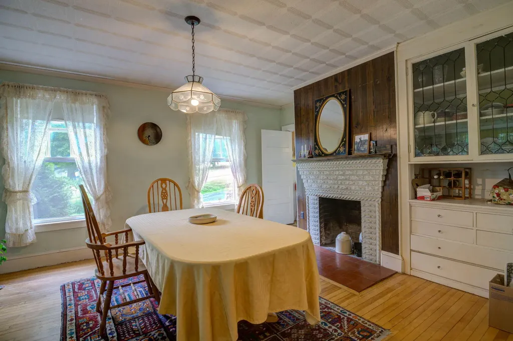 14 Allen Hill Road Oxford ME 04270