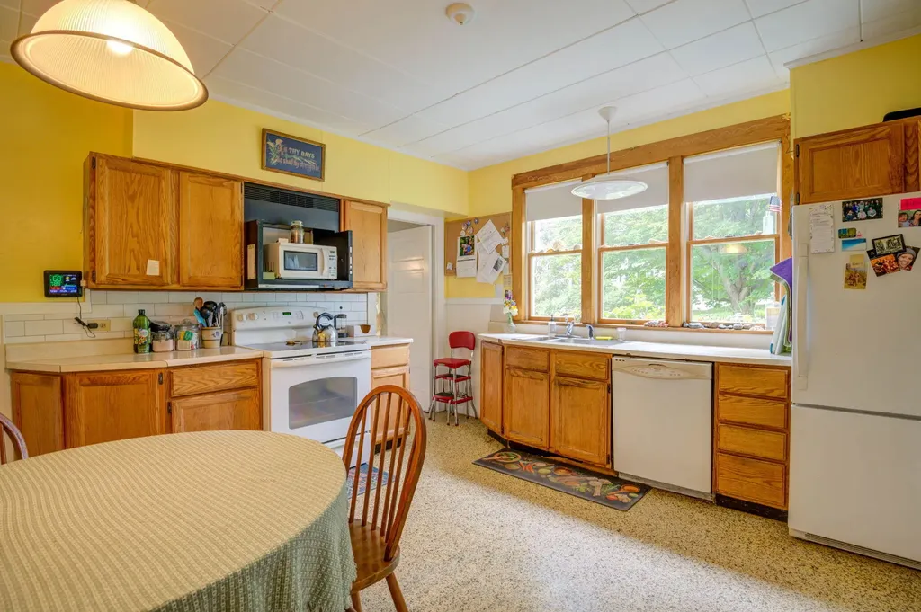 14 Allen Hill Road Oxford ME 04270