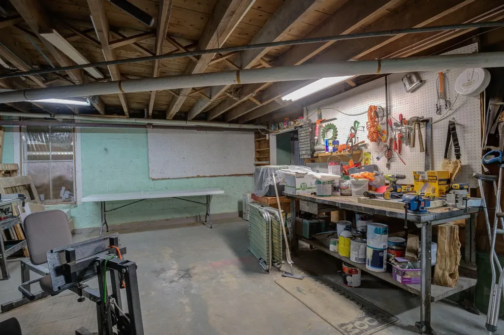14 Allen Hill Road Oxford ME 04270