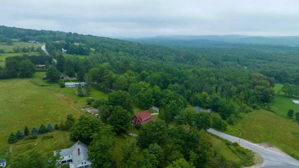 14 Allen Hill Road Oxford ME 04270