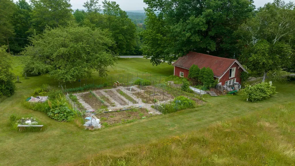 14 Allen Hill Road Oxford ME 04270