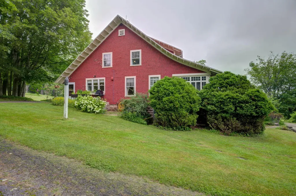 14 Allen Hill Road Oxford ME 04270