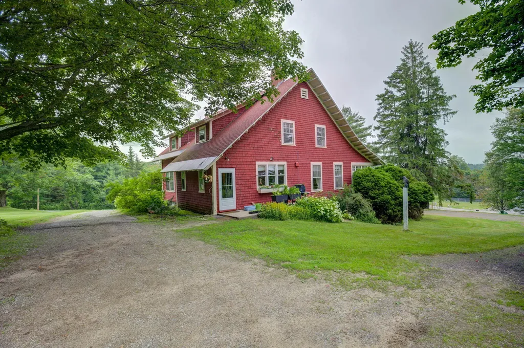 14 Allen Hill Road Oxford ME 04270
