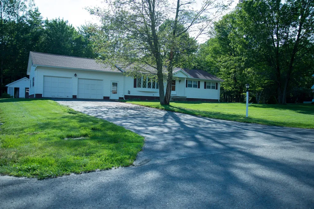 105 Minuteman Drive Millinocket ME 04462