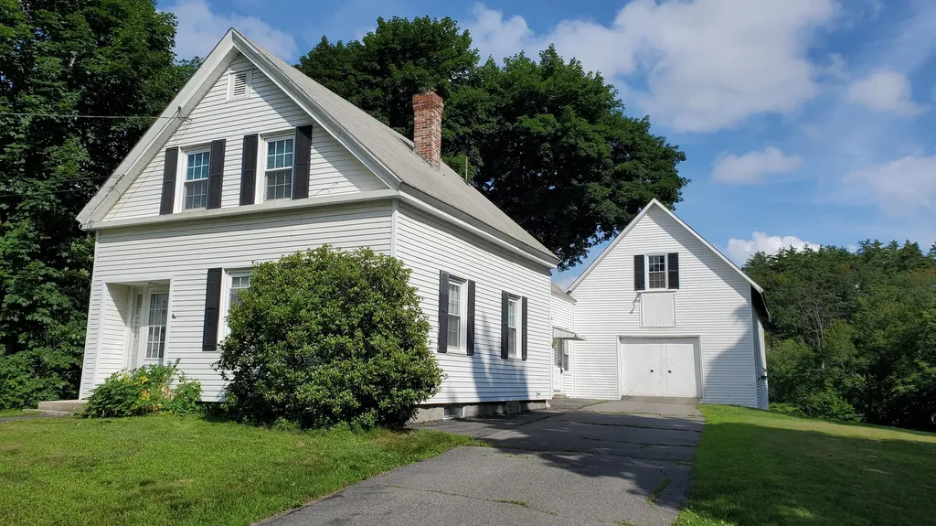 32 Water Street Oakland ME 04963