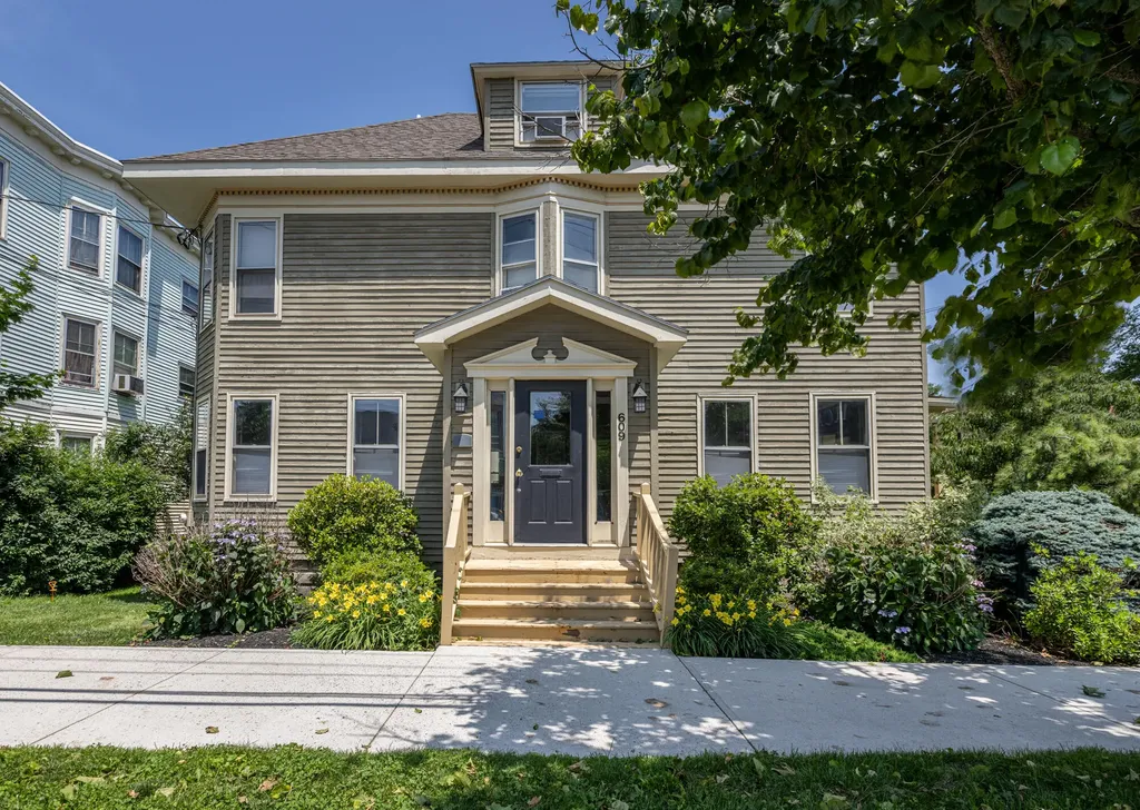 609 Forest Avenue Portland ME 04101