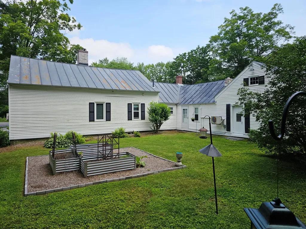 733 Waterville Road Skowhegan ME 04976