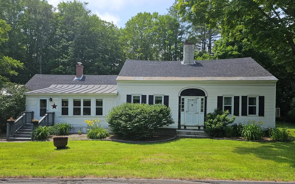 733 Waterville Road Skowhegan ME 04976