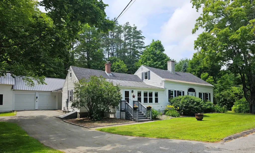 733 Waterville Road Skowhegan ME 04976
