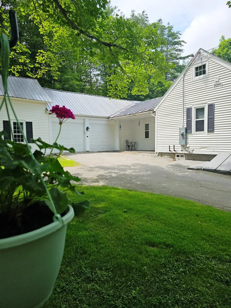 733 Waterville Road Skowhegan ME 04976