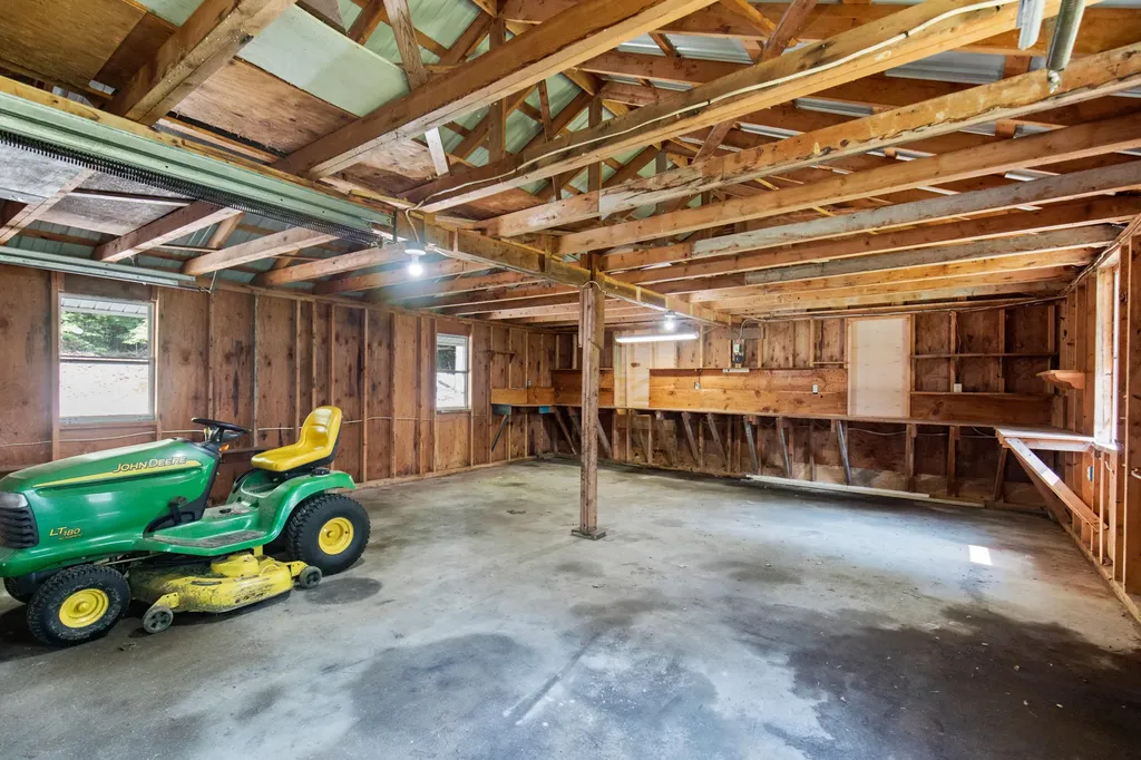 241 Ossipee Trail Porter ME 04068