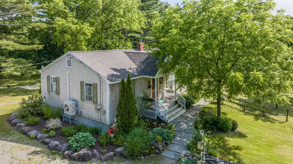 103 Thurlow Road Lincolnville ME 04849