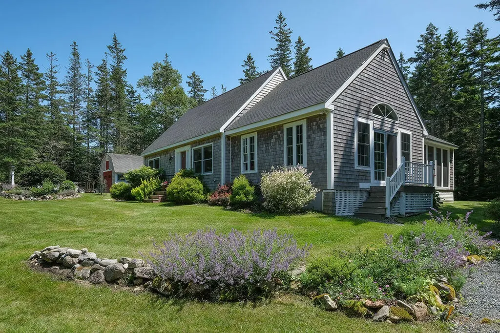 18 Cat Cove Road Stonington ME 04681