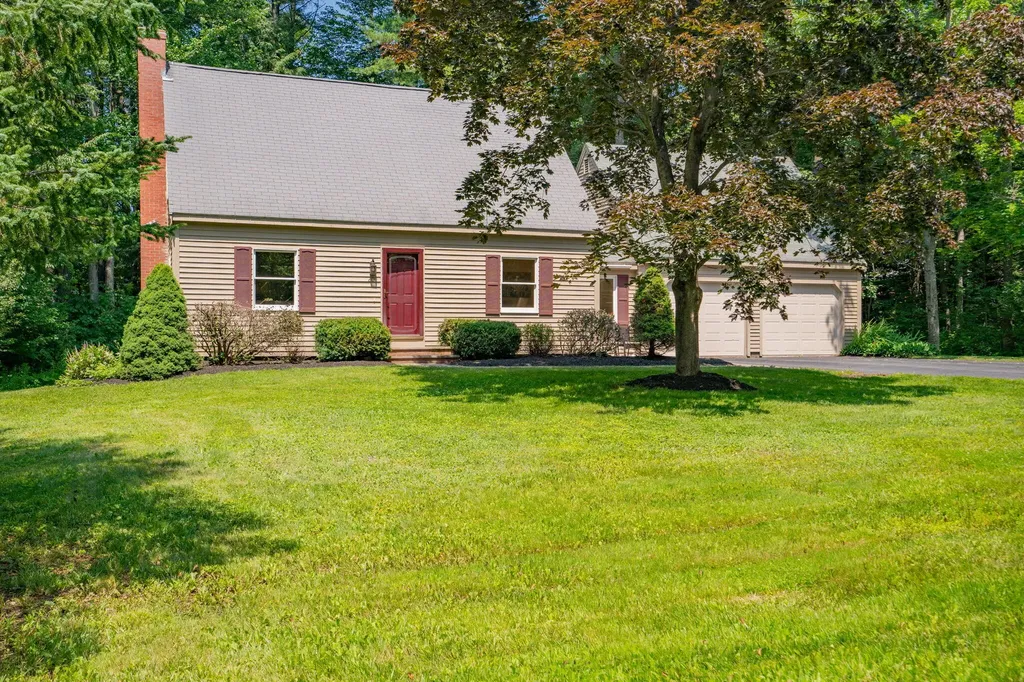 20 Upland Lane Yarmouth ME 04096