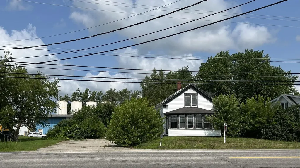 608 Elm Street Biddeford ME 04005