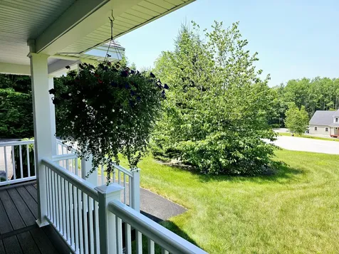 33 Wildwood Landing Sabattus ME 04280