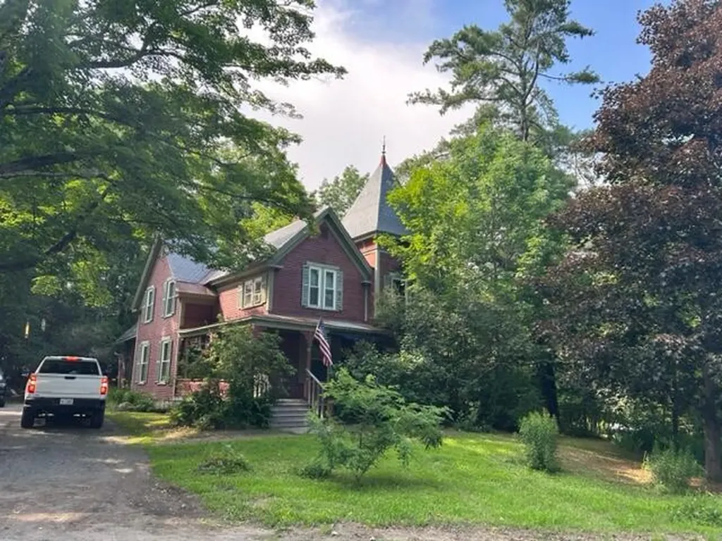 31 Winter Street Dover-foxcroft ME 04426