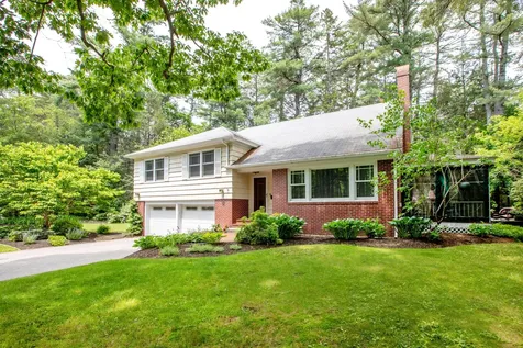 17 Meadowbrook Road Brunswick ME 04011