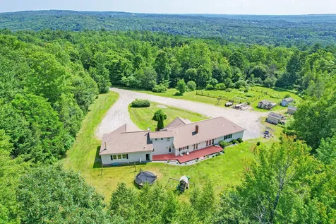11 Charlie's Way Readfield ME 04355