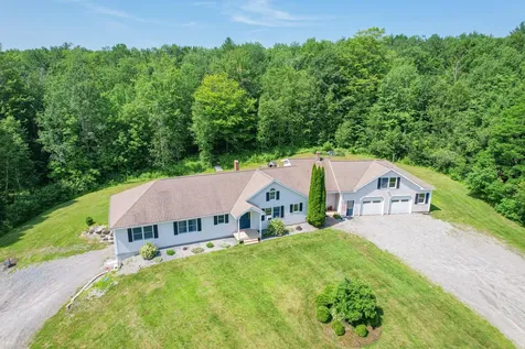 11 Charlie's Way Readfield ME 04355