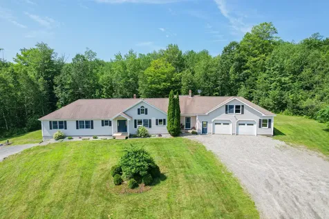 11 Charlie's Way Readfield ME 04355