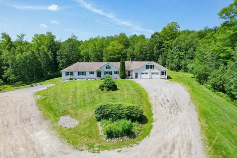 11 Charlie's Way Readfield ME 04355