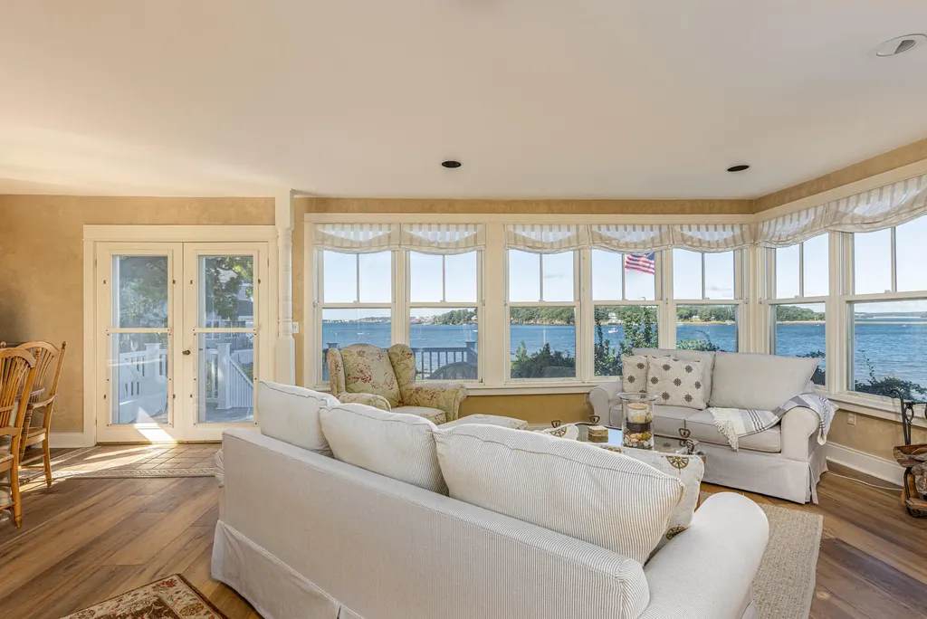 12 Beach Road Portland ME 04108