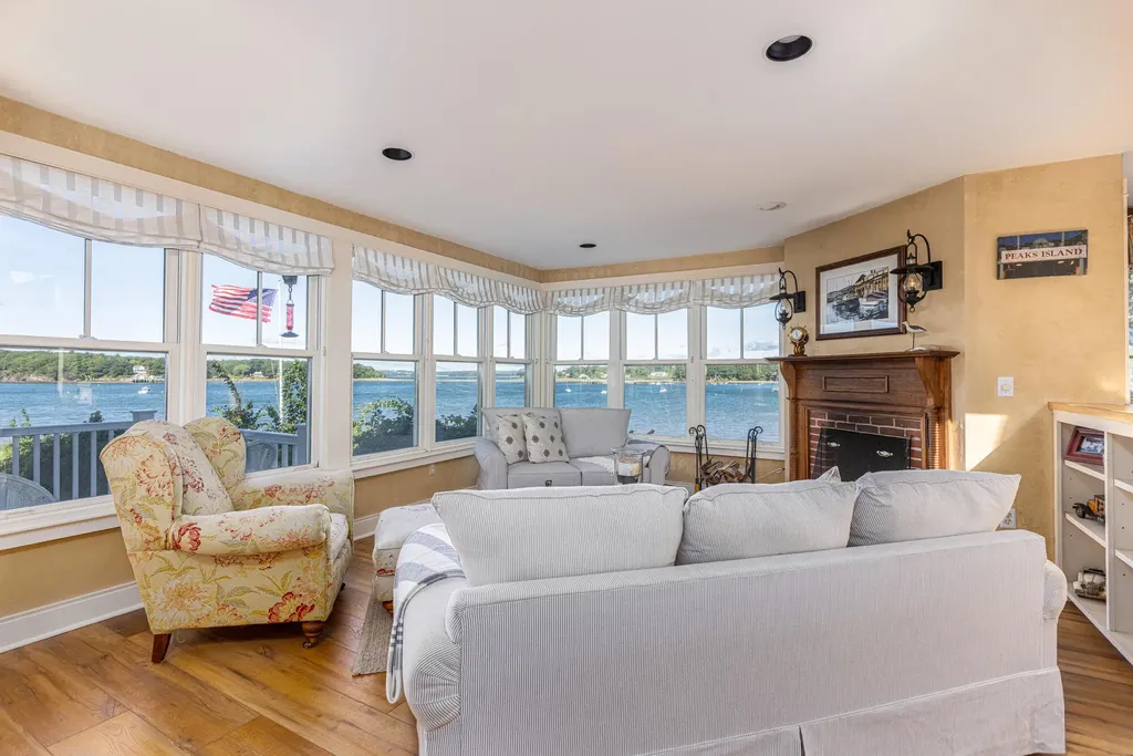 12 Beach Road Portland ME 04108