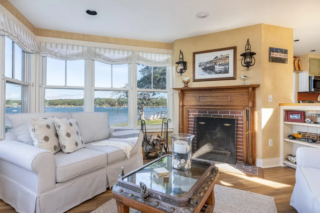12 Beach Road Portland ME 04108