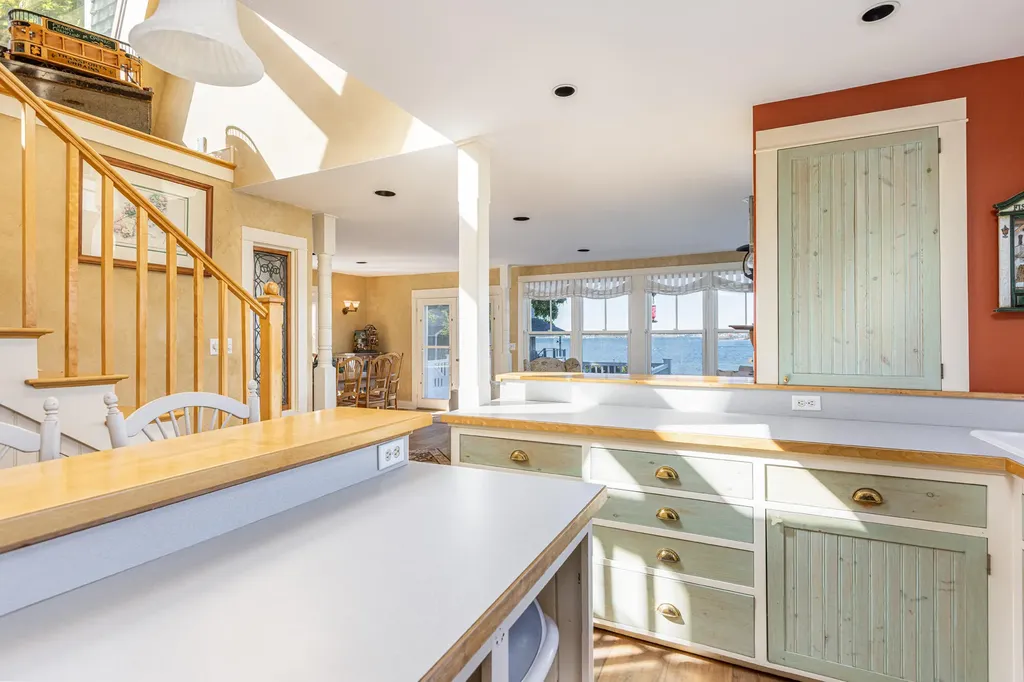 12 Beach Road Portland ME 04108