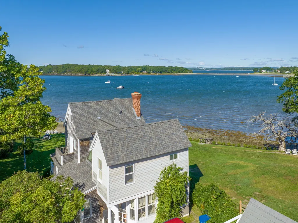 12 Beach Road Portland ME 04108