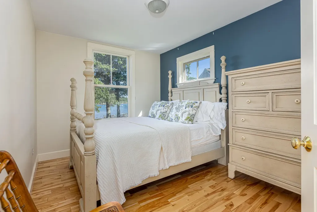 12 Beach Road Portland ME 04108