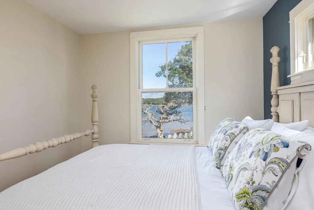 12 Beach Road Portland ME 04108