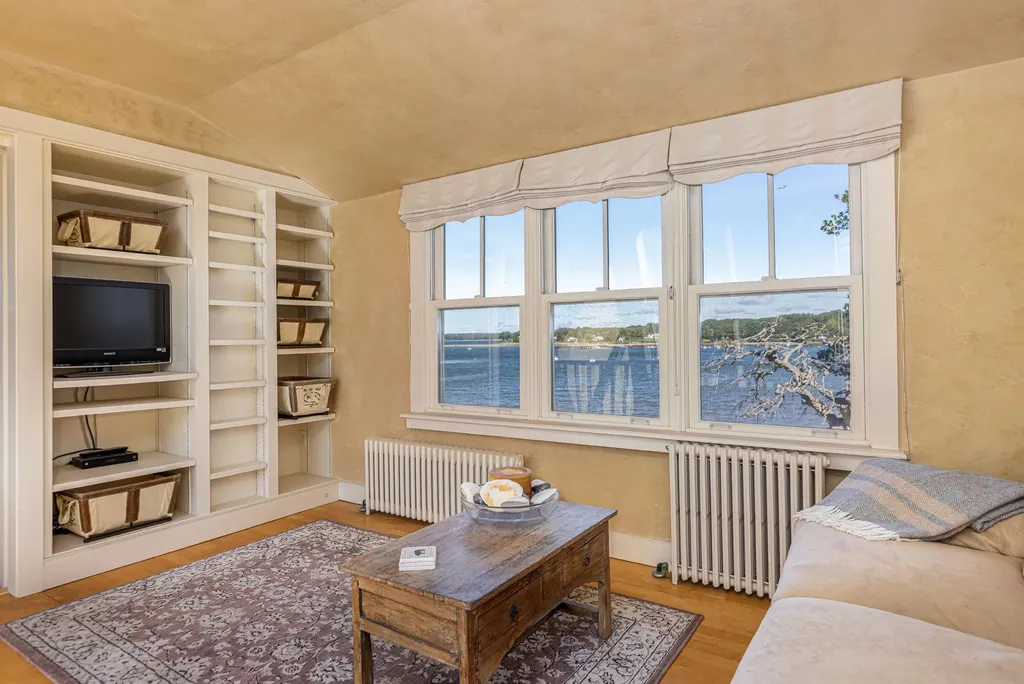12 Beach Road Portland ME 04108