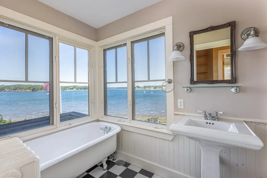 12 Beach Road Portland ME 04108
