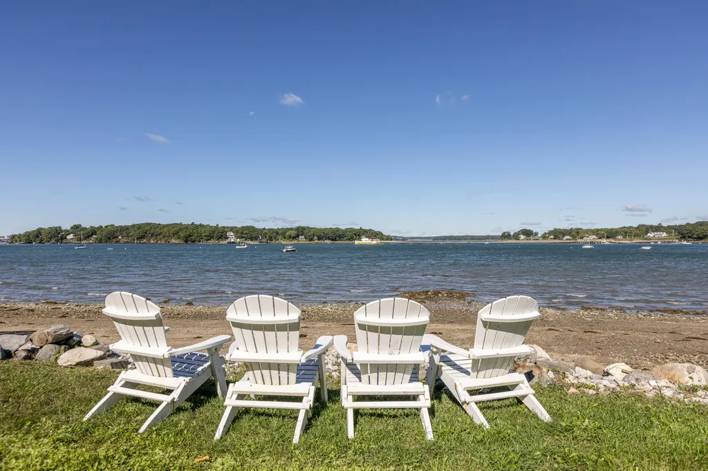 12 Beach Road Portland ME 04108