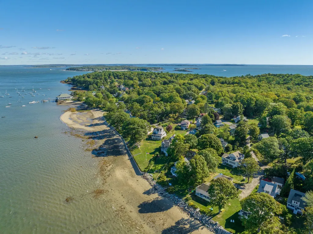 12 Beach Road Portland ME 04108