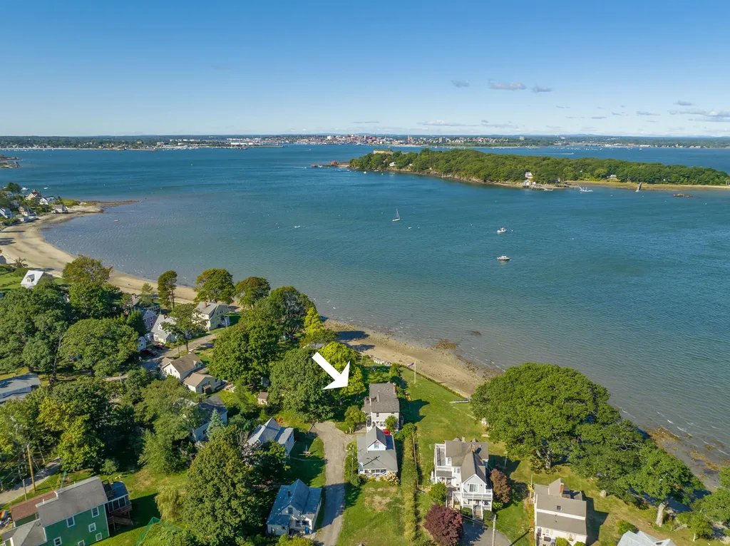 12 Beach Road Portland ME 04108