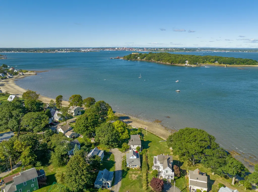 12 Beach Road Portland ME 04108
