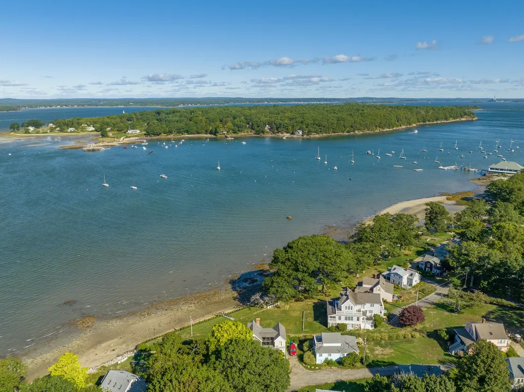 12 Beach Road Portland ME 04108