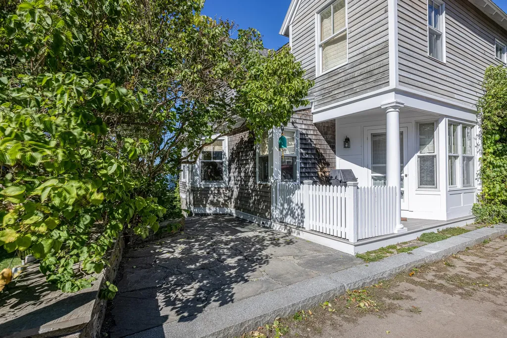 12 Beach Road Portland ME 04108