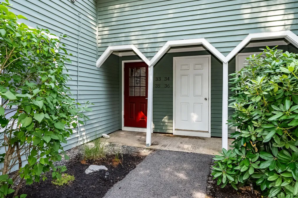 36 Farmgate Road South Berwick ME 03908