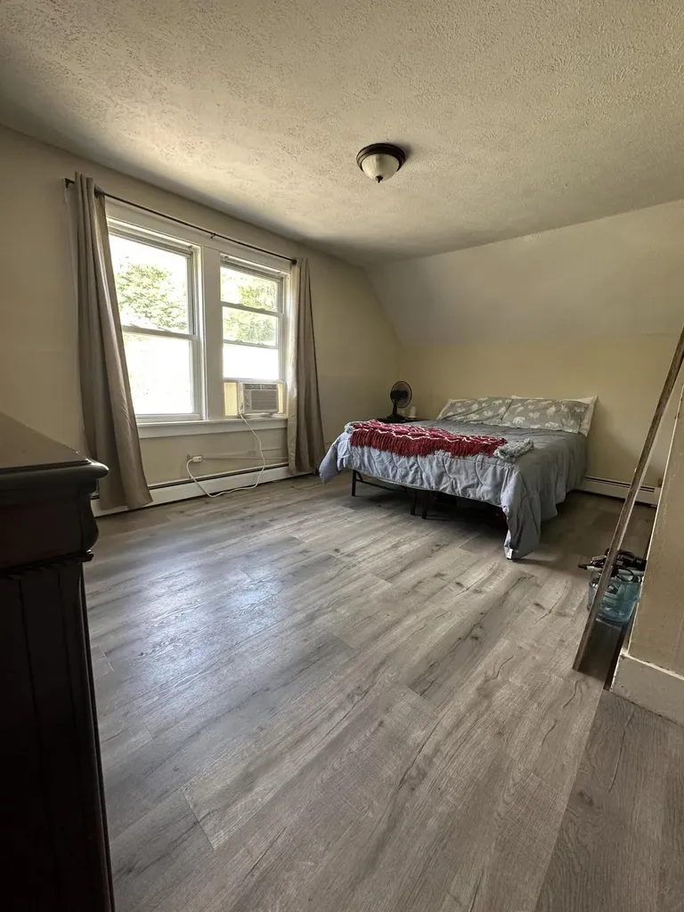 64 Towle Avenue Auburn ME 04210