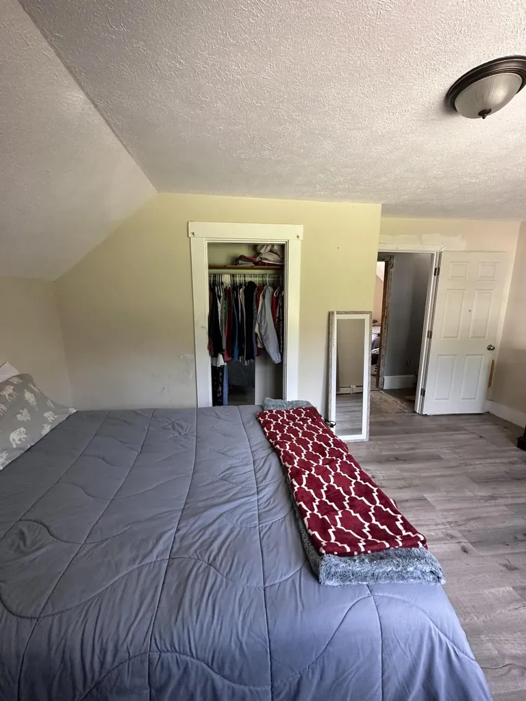 64 Towle Avenue Auburn ME 04210