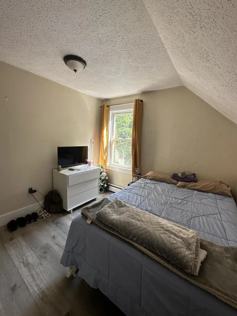 64 Towle Avenue Auburn ME 04210