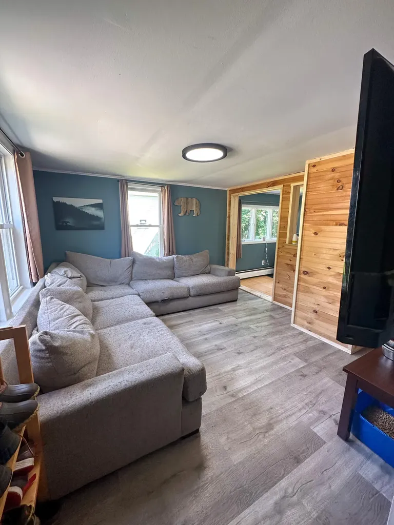 64 Towle Avenue Auburn ME 04210