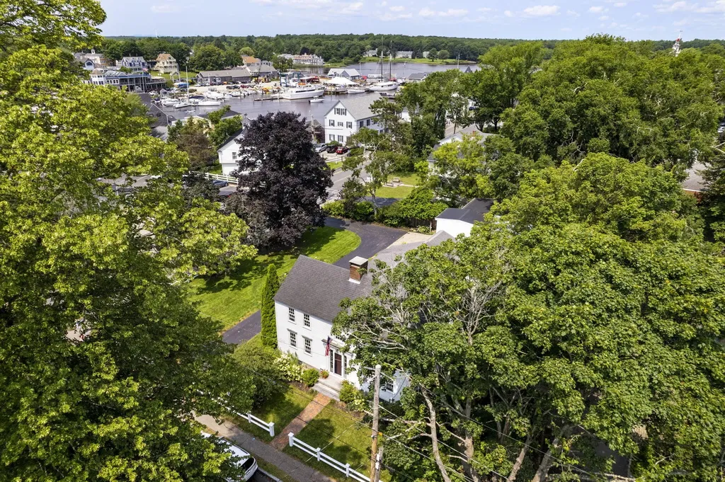 2 Pearl Street Kennebunkport ME 04046