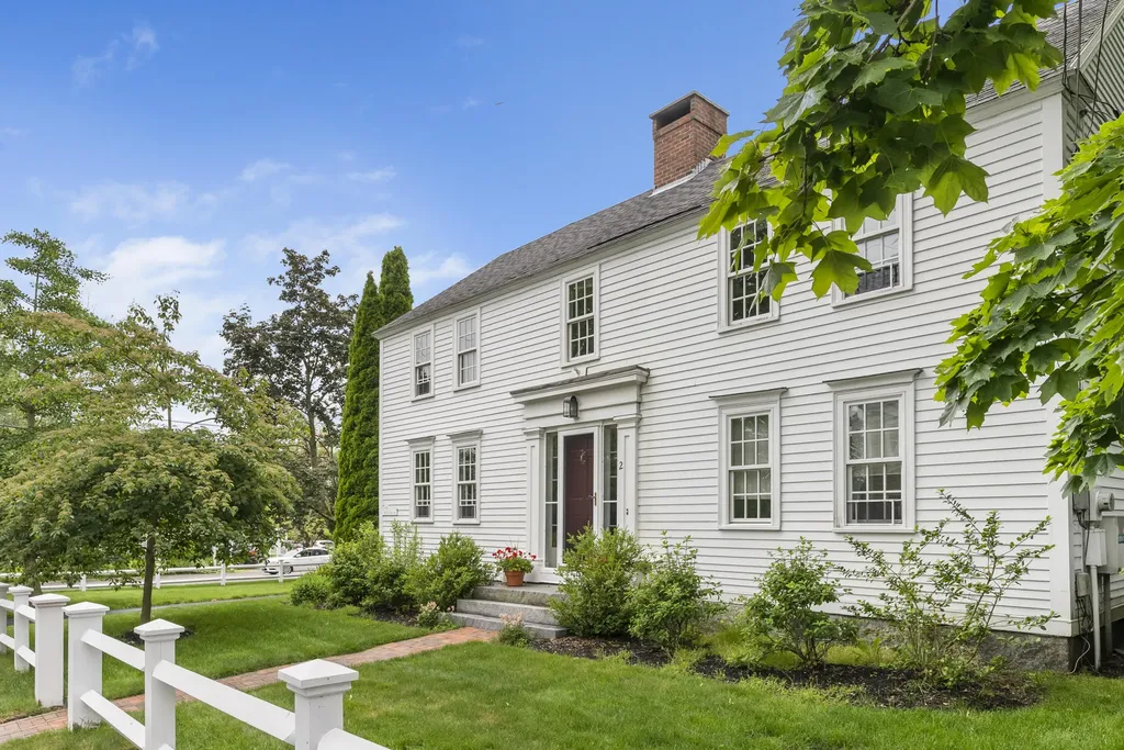 2 Pearl Street Kennebunkport ME 04046