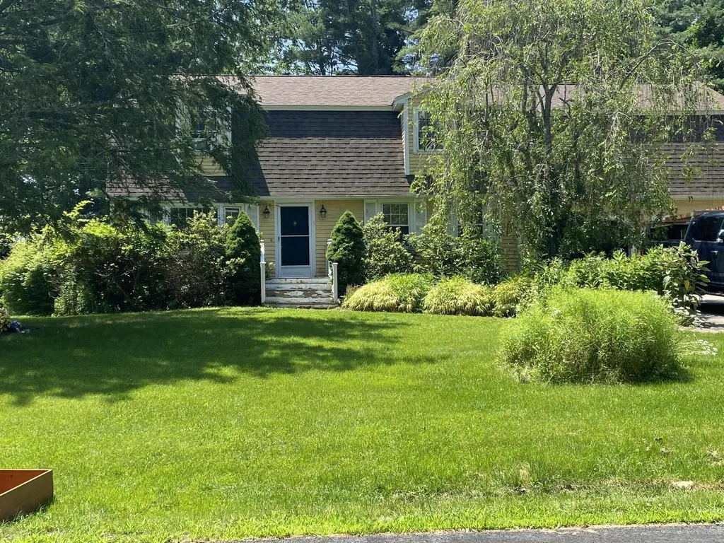 5 Deer Run York ME 03909